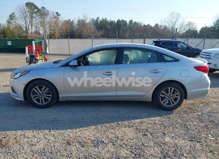 Photo 14 of 2016 Hyundai Sonata SE (VIN 5NPE24AF4GH352926)