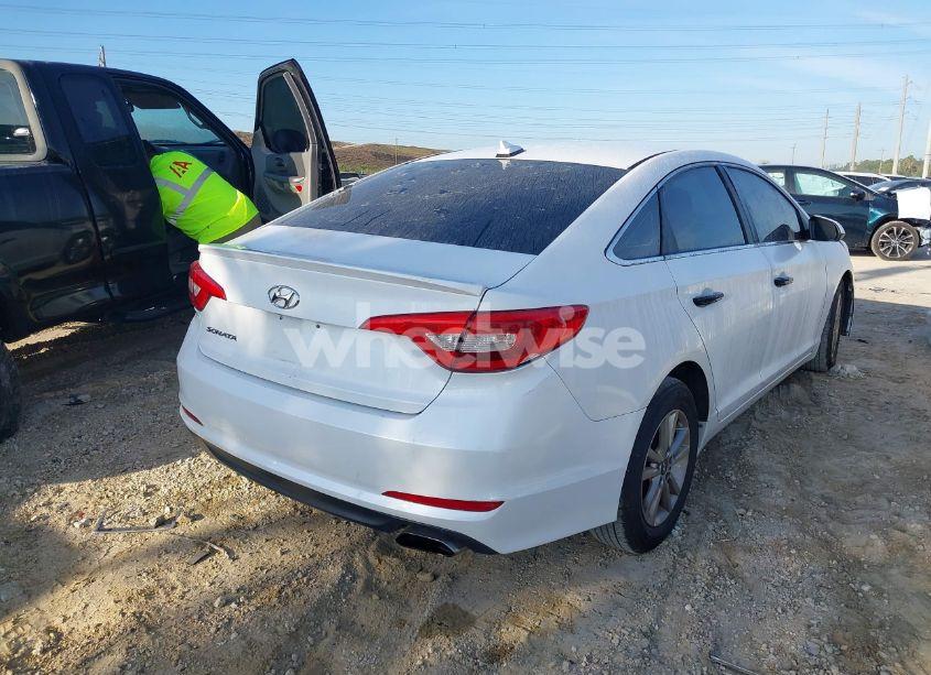 Photo 4 of 2016 Hyundai Sonata SE (VIN 5NPE24AF4GH368270)
