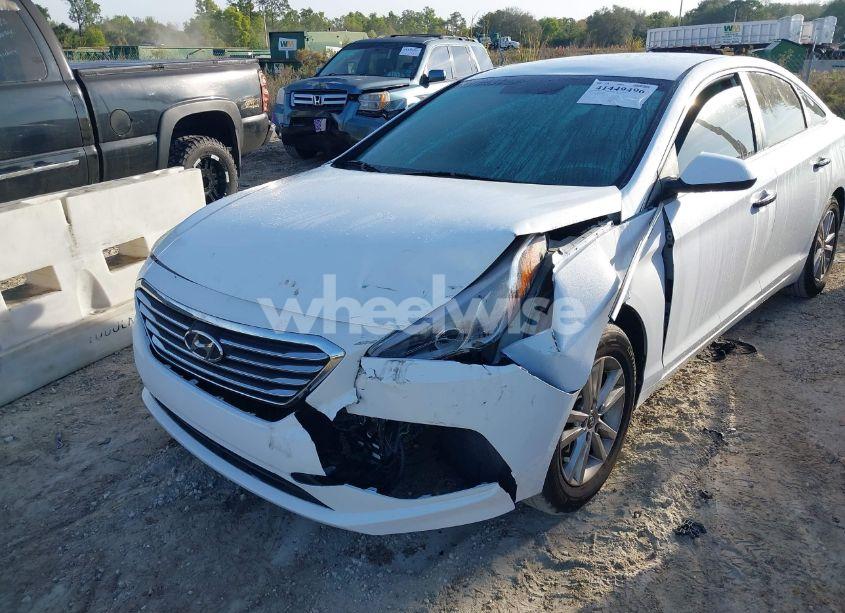 Photo 6 of 2016 Hyundai Sonata SE (VIN 5NPE24AF4GH368270)