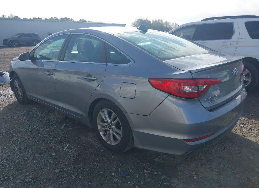 Photo 3 of 2016 Hyundai Sonata SE (VIN 5NPE24AF4GH371640)
