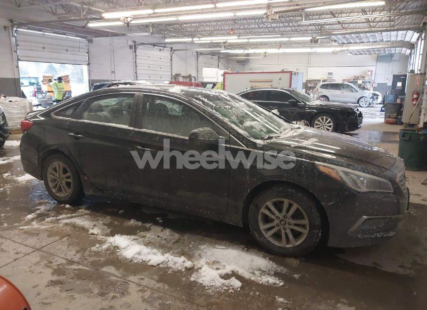 Photo 13 of 2016 Hyundai Sonata SE (VIN 5NPE24AF4GH374845)