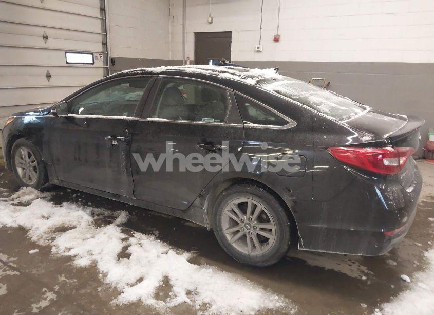 Photo 3 of 2016 Hyundai Sonata SE (VIN 5NPE24AF4GH374845)