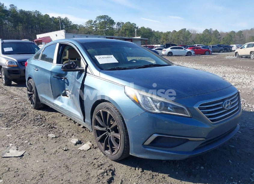 2016 Hyundai Sonata SE (VIN 5NPE24AF4GH376918) main photo