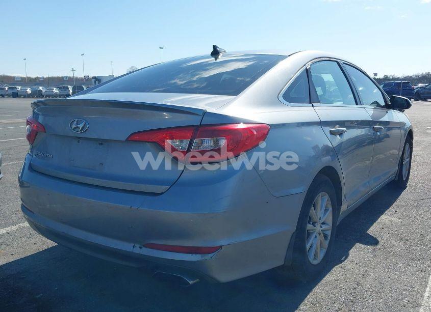 Photo 4 of 2016 Hyundai Sonata SE (VIN 5NPE24AF4GH407925)