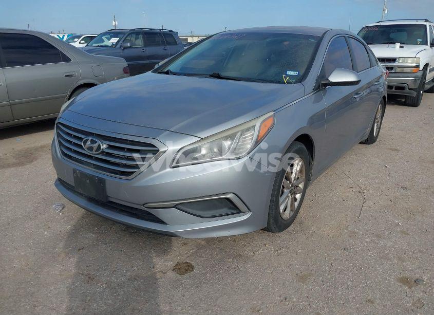 Photo 2 of 2016 Hyundai Sonata (VIN 5NPE24AF4GH411182)