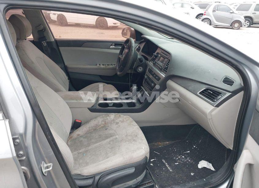 Photo 5 of 2016 Hyundai Sonata (VIN 5NPE24AF4GH411182)