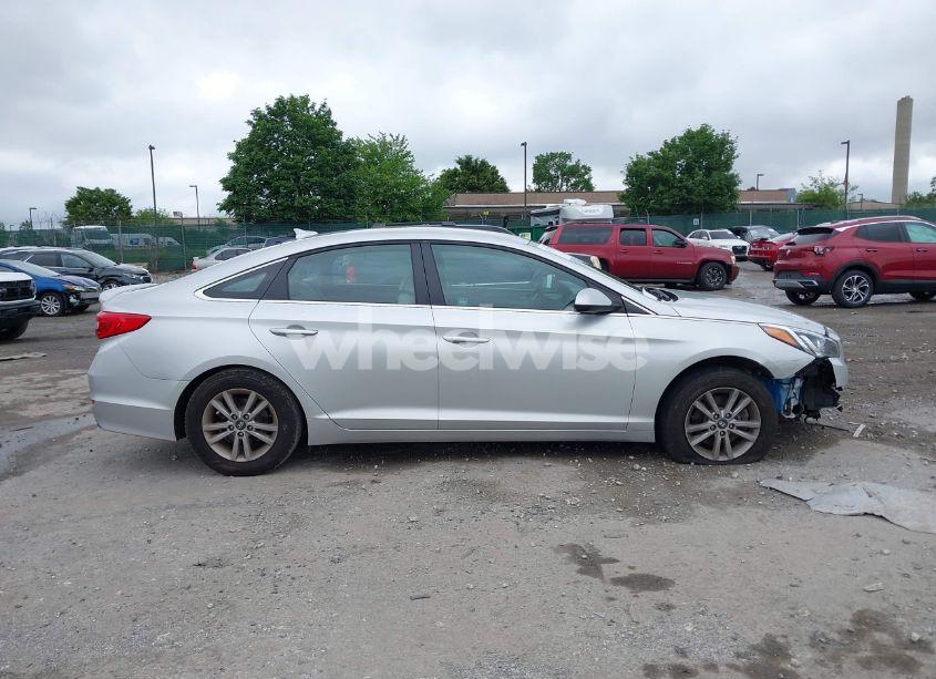 Photo 12 of 2016 Hyundai Sonata SE (VIN 5NPE24AF4GH415913)