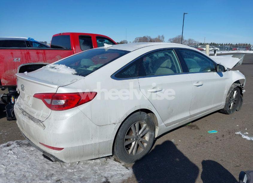 Photo 4 of 2017 Hyundai Sonata SE (VIN 5NPE24AF4HH451523)