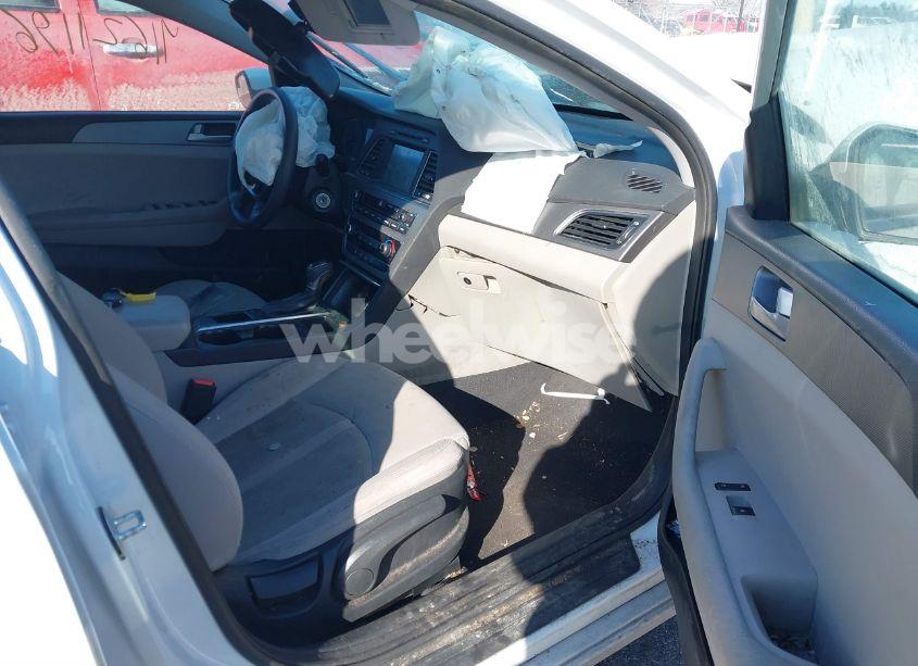 Photo 5 of 2017 Hyundai Sonata SE (VIN 5NPE24AF4HH451523)
