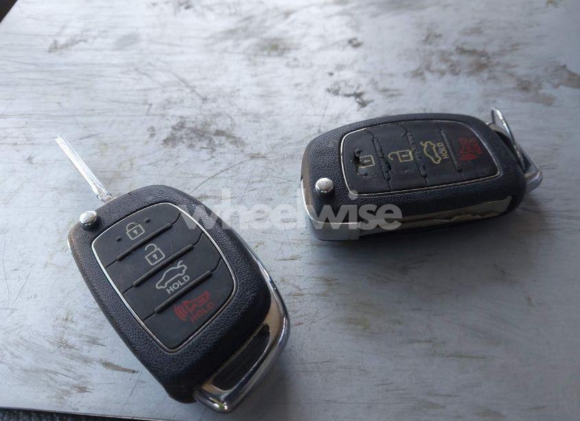 Photo 11 of 2017 Hyundai Sonata SE (VIN 5NPE24AF4HH460013)