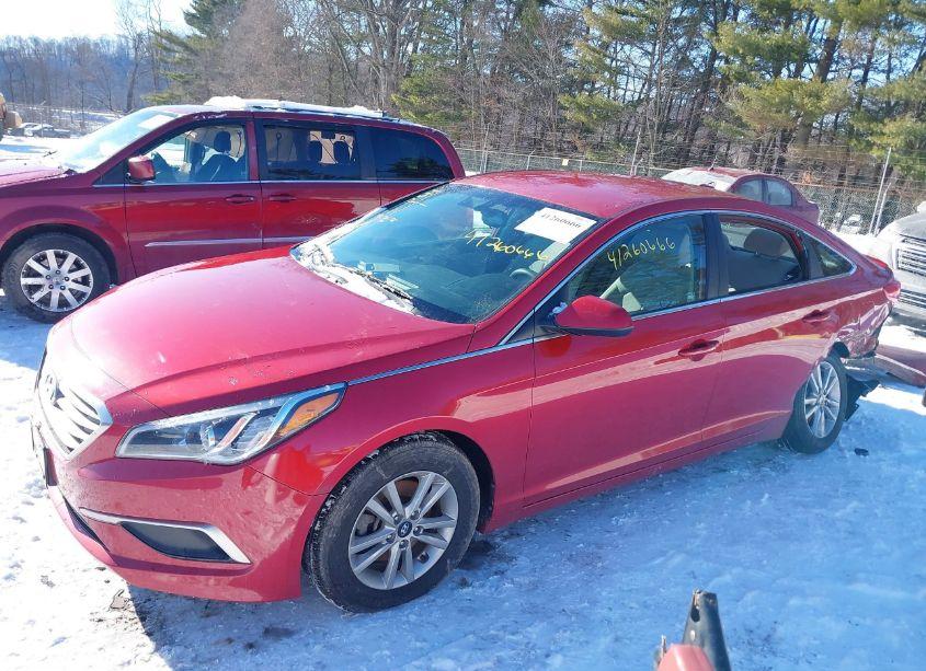 Photo 2 of 2017 Hyundai Sonata SE (VIN 5NPE24AF4HH466328)