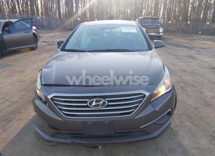 Photo 12 of 2017 Hyundai Sonata SE (VIN 5NPE24AF4HH482870)
