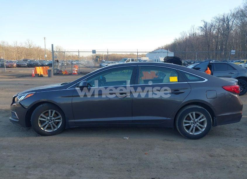 Photo 14 of 2017 Hyundai Sonata SE (VIN 5NPE24AF4HH482870)