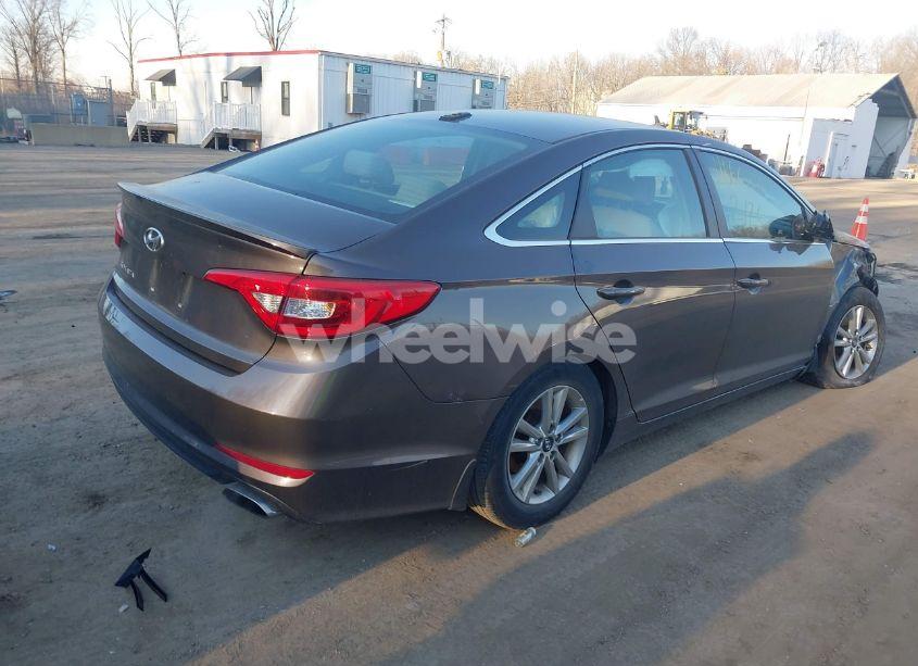 Photo 4 of 2017 Hyundai Sonata SE (VIN 5NPE24AF4HH482870)