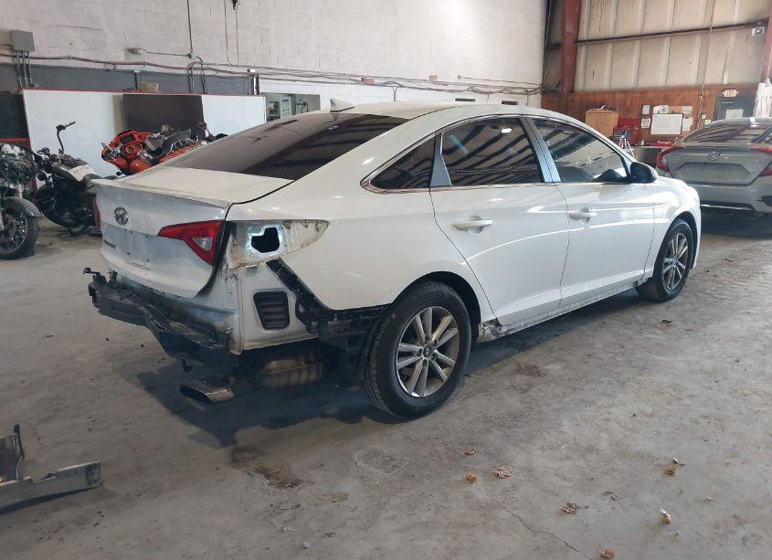 Photo 4 of 2017 Hyundai Sonata SE (VIN 5NPE24AF4HH487079)