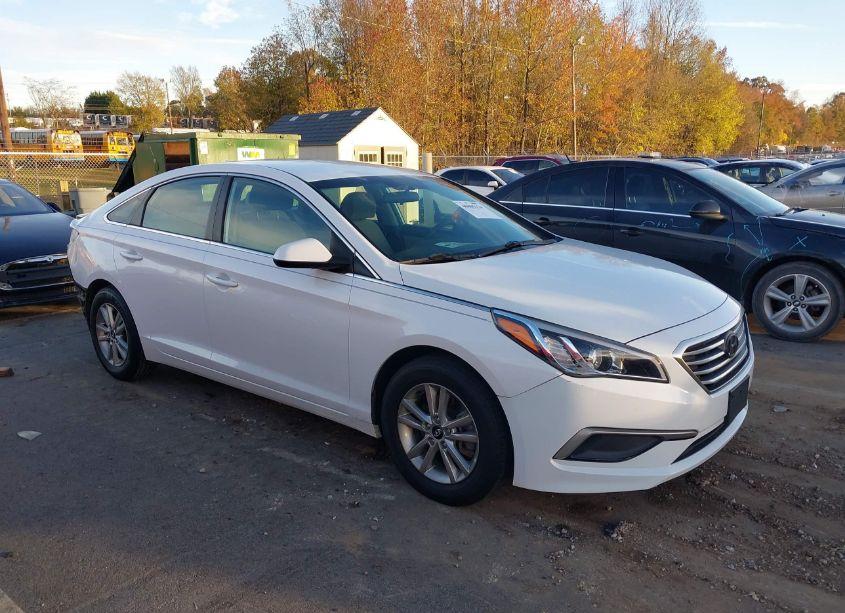 2017 Hyundai Sonata (VIN 5NPE24AF4HH488281) main photo