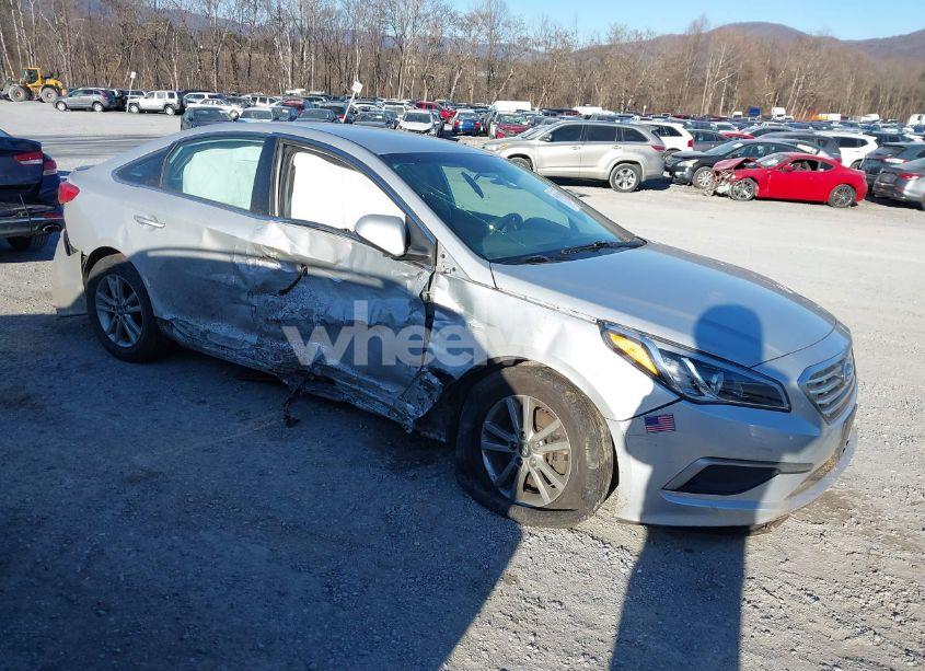 2017 Hyundai Sonata (VIN 5NPE24AF4HH534272) main photo