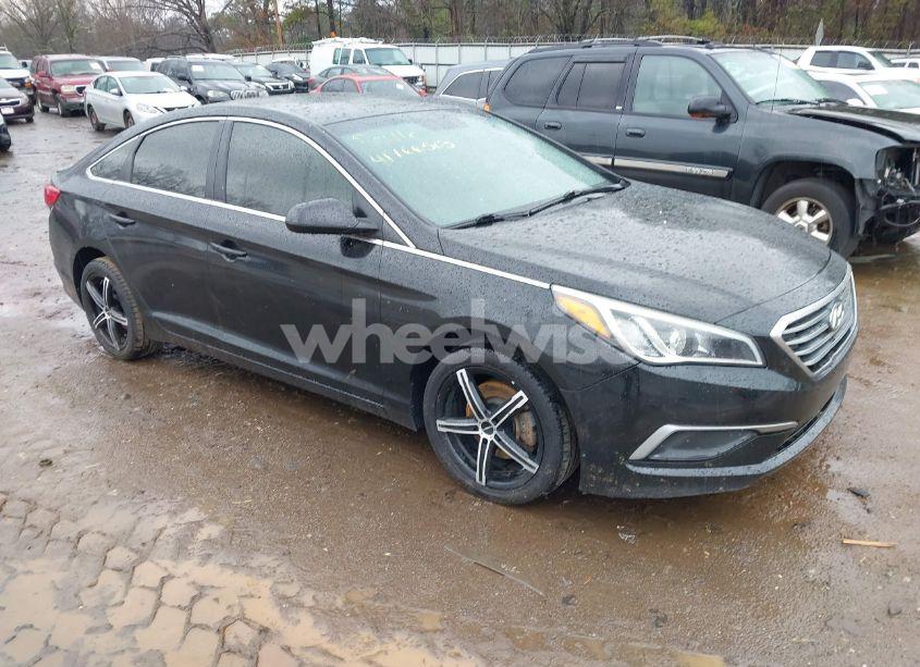 2017 Hyundai Sonata SE (VIN 5NPE24AF4HH552349) main photo