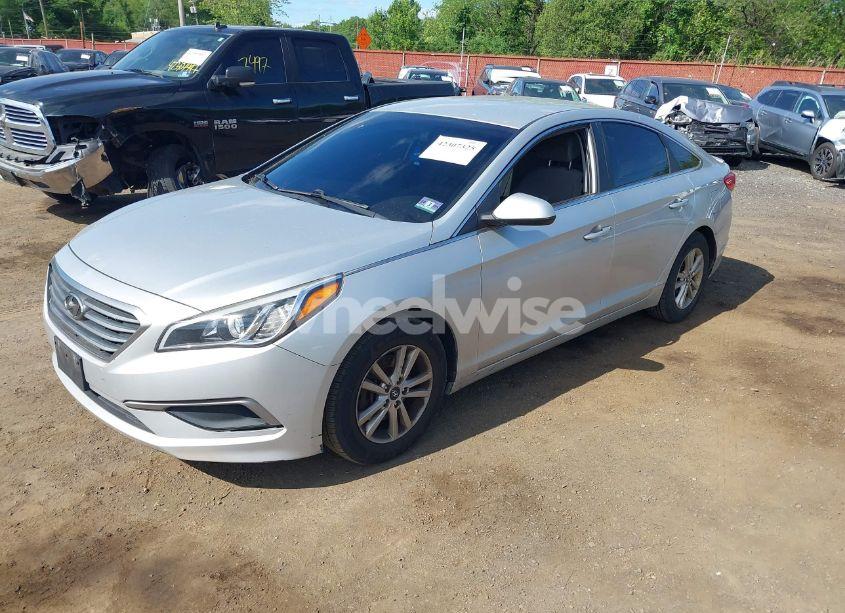 Photo 2 of 2017 Hyundai Sonata (VIN 5NPE24AF4HH563397)