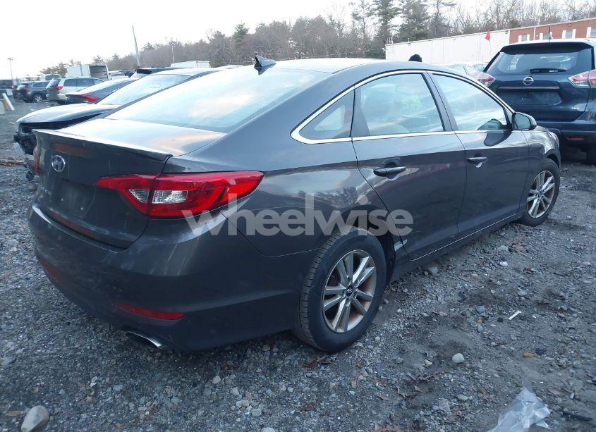 Photo 4 of 2017 Hyundai Sonata SE (VIN 5NPE24AF4HH563559)
