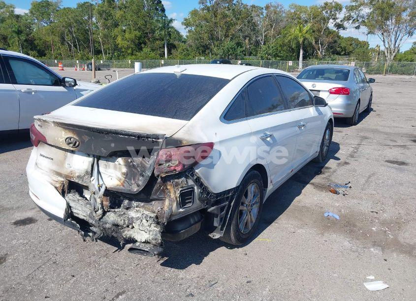 Photo 4 of 2017 Hyundai Sonata SE (VIN 5NPE24AF4HH568809)