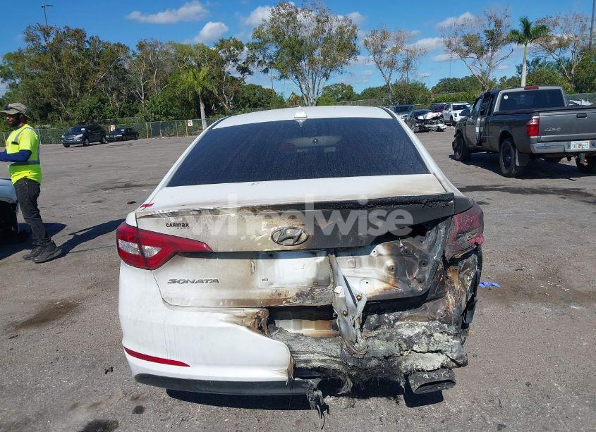 Photo 6 of 2017 Hyundai Sonata SE (VIN 5NPE24AF4HH568809)