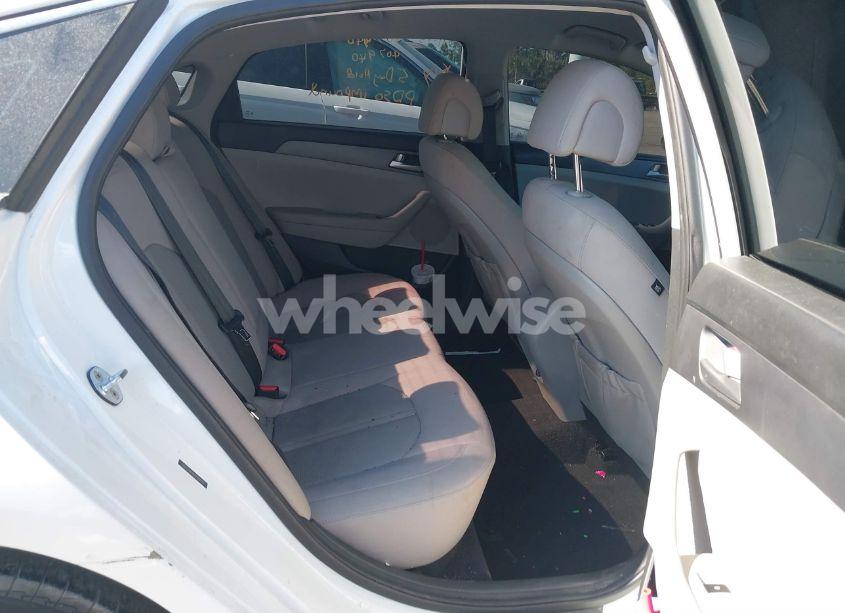 Photo 8 of 2017 Hyundai Sonata SE (VIN 5NPE24AF4HH568809)