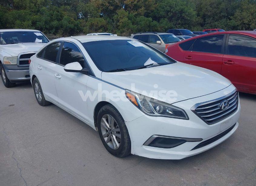 2017 Hyundai Sonata (VIN 5NPE24AF4HH570611) main photo