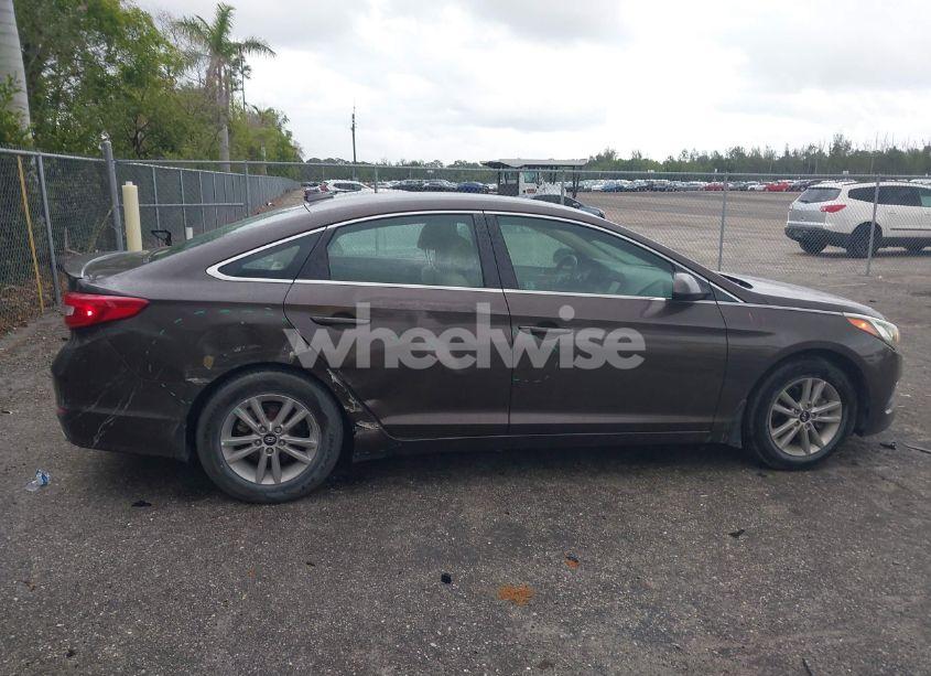 Photo 6 of 2017 Hyundai Sonata SE (VIN 5NPE24AF4HH591619)