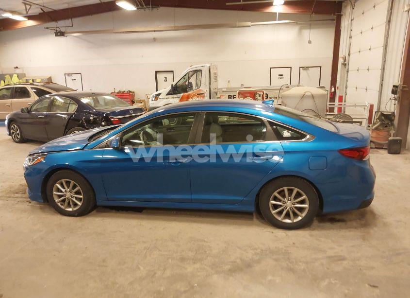 Photo 14 of 2018 Hyundai Sonata SE (VIN 5NPE24AF4JH602107)