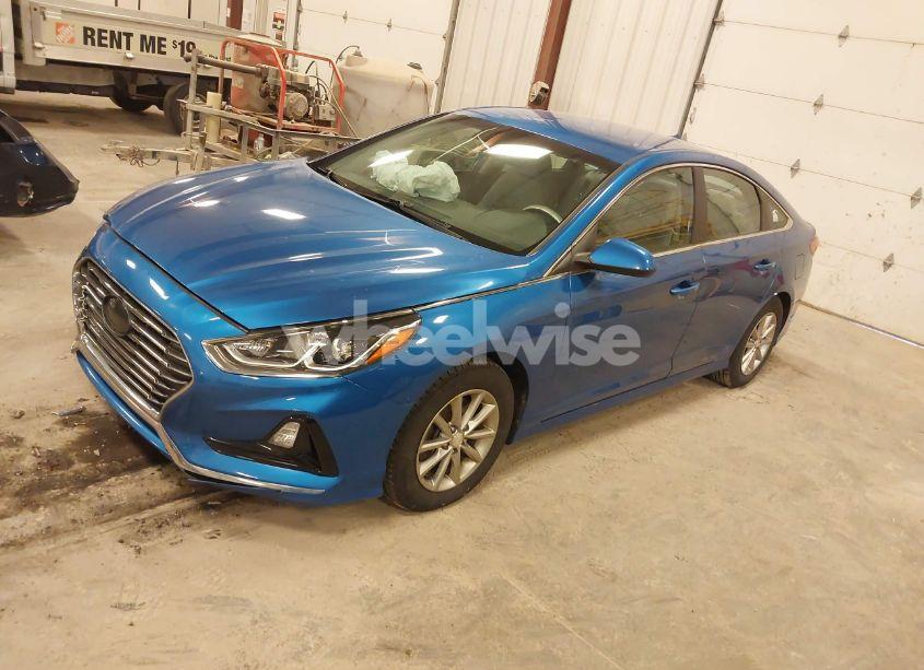 Photo 2 of 2018 Hyundai Sonata SE (VIN 5NPE24AF4JH602107)