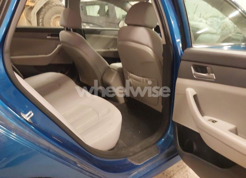 Photo 8 of 2018 Hyundai Sonata SE (VIN 5NPE24AF4JH602107)