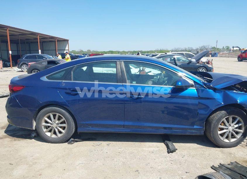 Photo 14 of 2018 Hyundai Sonata SE (VIN 5NPE24AF4JH614399)