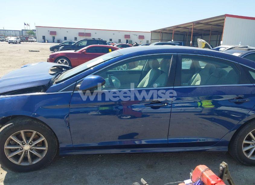 Photo 15 of 2018 Hyundai Sonata SE (VIN 5NPE24AF4JH614399)