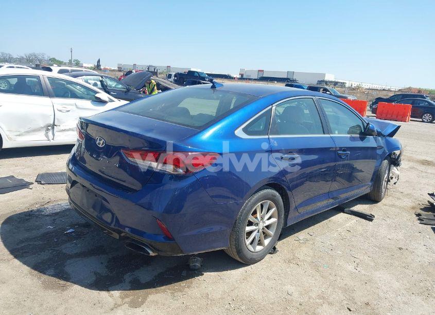 Photo 4 of 2018 Hyundai Sonata SE (VIN 5NPE24AF4JH614399)