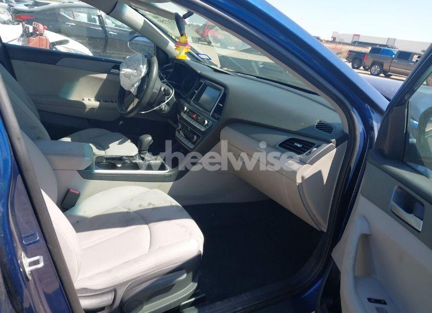 Photo 5 of 2018 Hyundai Sonata SE (VIN 5NPE24AF4JH614399)