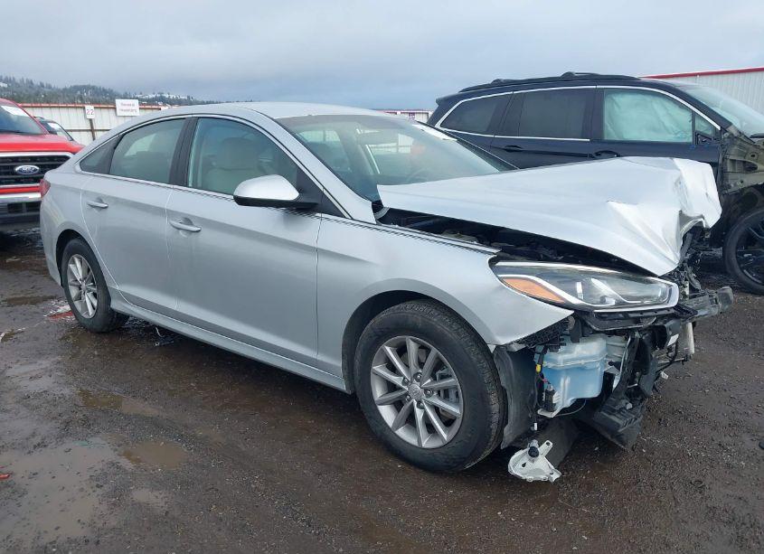 2018 Hyundai Sonata SE (VIN 5NPE24AF4JH625306) main photo