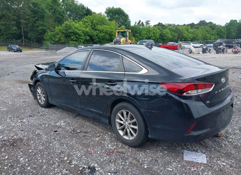 Photo 3 of 2018 Hyundai Sonata SE (VIN 5NPE24AF4JH640839)