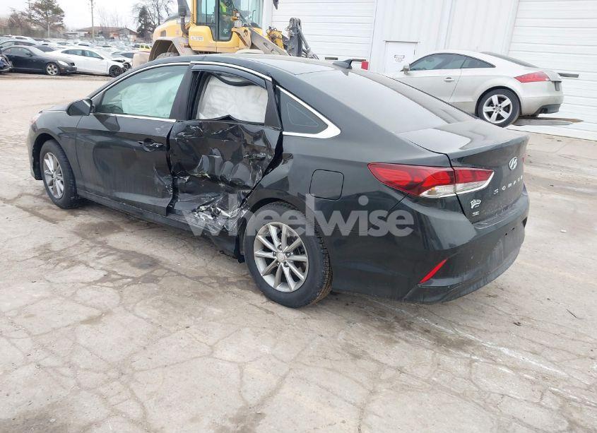 Photo 3 of 2018 Hyundai Sonata SE (VIN 5NPE24AF4JH648181)