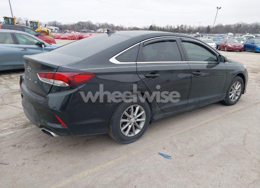 Photo 4 of 2018 Hyundai Sonata SE (VIN 5NPE24AF4JH648181)