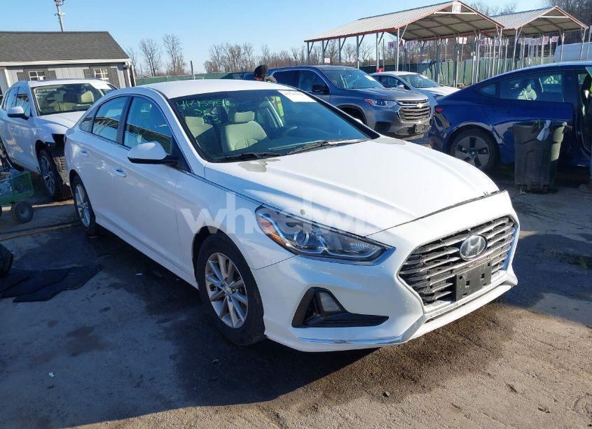 2018 Hyundai Sonata SE (VIN 5NPE24AF4JH662386) main photo
