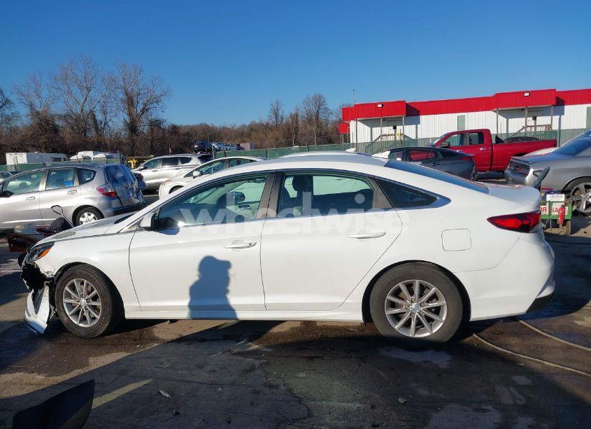 Photo 14 of 2018 Hyundai Sonata SE (VIN 5NPE24AF4JH662386)