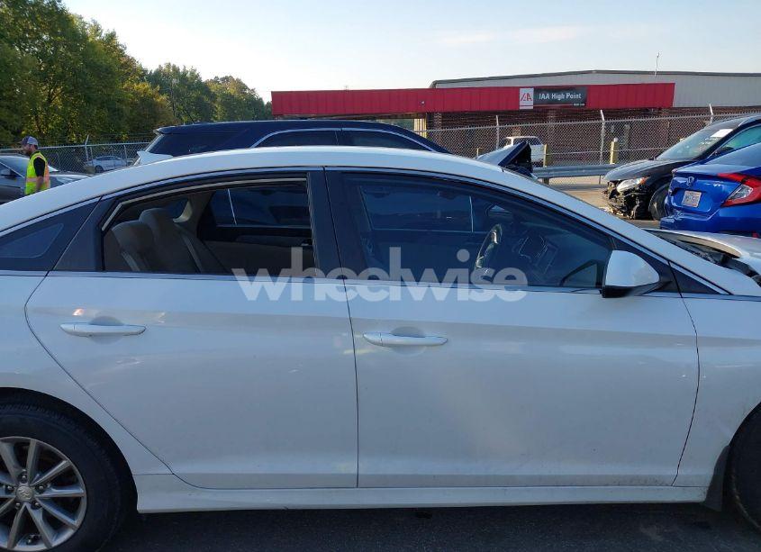 Photo 13 of 2018 Hyundai Sonata SE (VIN 5NPE24AF4JH663912)