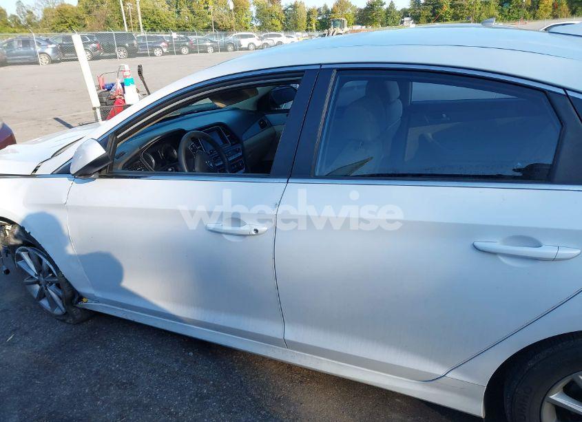 Photo 14 of 2018 Hyundai Sonata SE (VIN 5NPE24AF4JH663912)