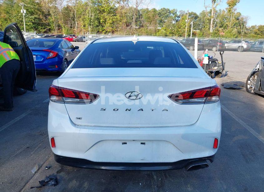 Photo 16 of 2018 Hyundai Sonata SE (VIN 5NPE24AF4JH663912)