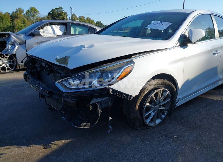 Photo 6 of 2018 Hyundai Sonata SE (VIN 5NPE24AF4JH663912)