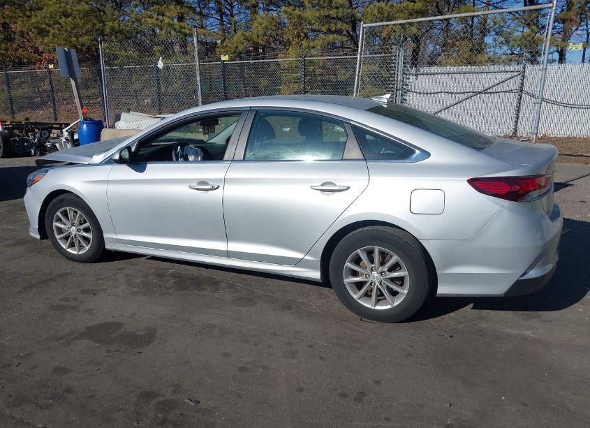 Photo 14 of 2018 Hyundai Sonata SE (VIN 5NPE24AF4JH673372)