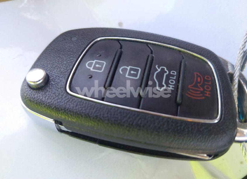 Photo 11 of 2018 Hyundai Sonata SE (VIN 5NPE24AF4JH674506)