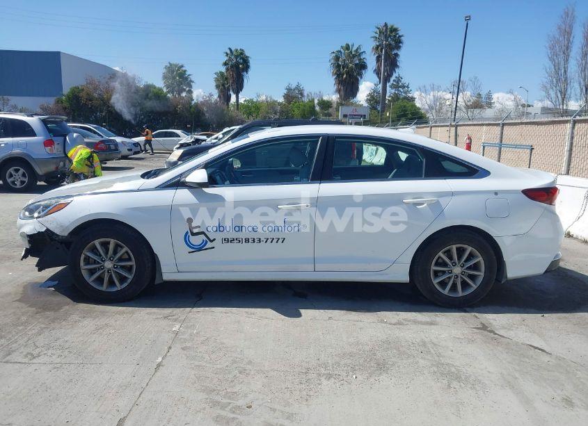 Photo 14 of 2018 Hyundai Sonata SE (VIN 5NPE24AF4JH674506)