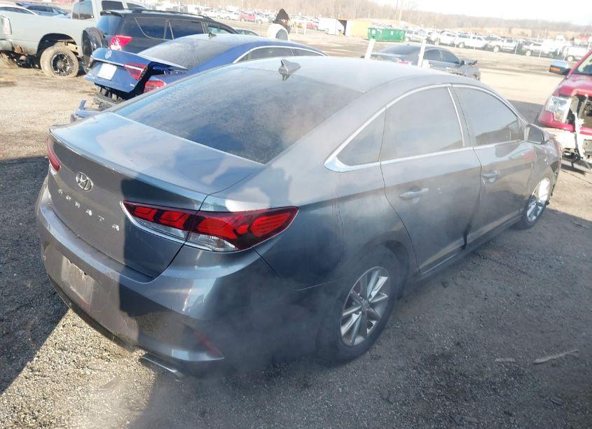 Photo 4 of 2018 Hyundai Sonata SE (VIN 5NPE24AF4JH680967)